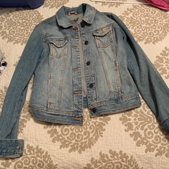 Hollister crop Jean jacket women’s - Picture 1 of 5
